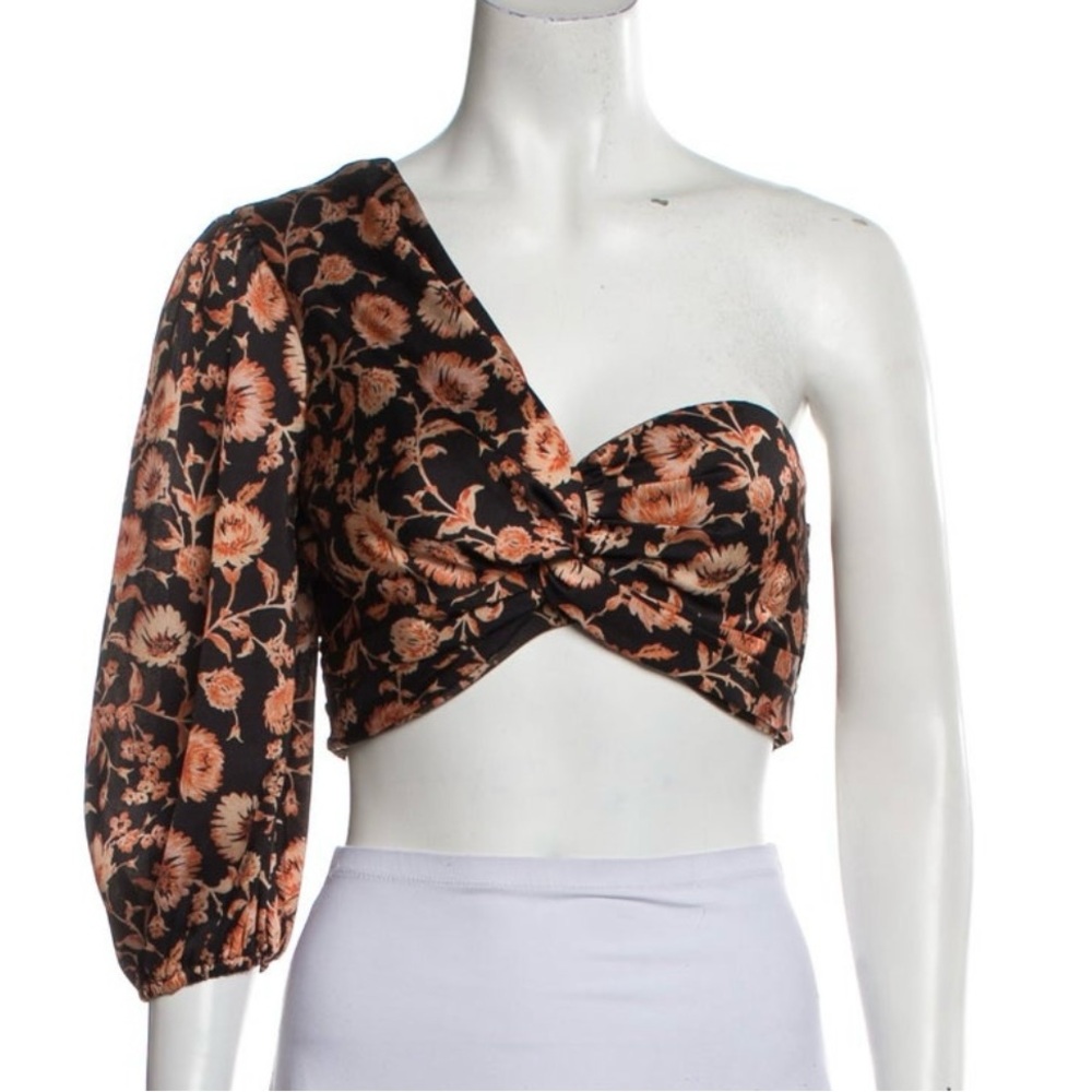 Significant Other
Floral Print One-Shoulder Crop Top